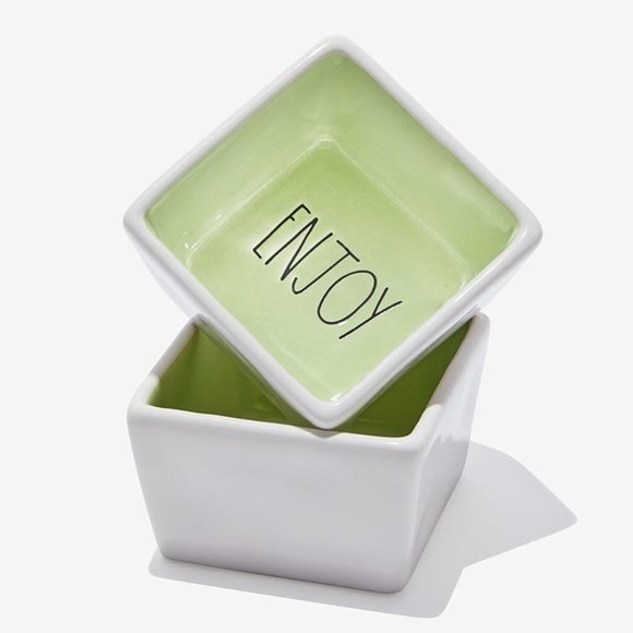 Rae Dunn by Magenta Pinch Bowls - Female Founded Company -  Perfect for Summer! - Picture 1 of 3